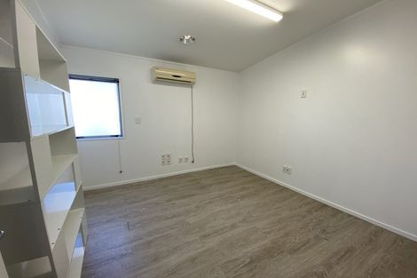 Photo of property in 82 Palmerston Street, Hamilton Lake, Hamilton, 3204