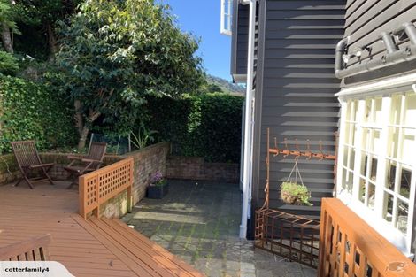 Photo of property in 10 Glen Road, Kelburn, Wellington, 6012