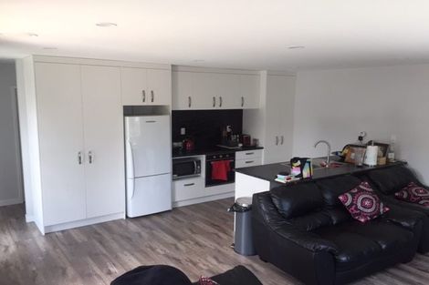 Photo of property in 76 Te Atatu Road, Te Atatu South, Auckland, 0610