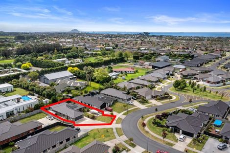 Photo of property in 27 Leet Crescent, Papamoa Beach, Papamoa, 3118