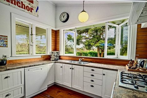 Photo of property in 63 Kaipara Flats Road, Warkworth, 0981