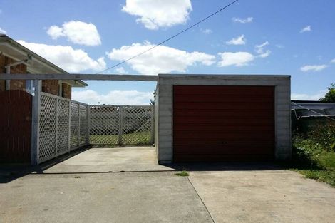 Photo of property in 2 Holden Place, Manukau, Auckland, 2025
