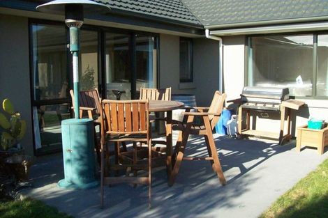 Photo of property in 15 Harrys Way, Redwood, Christchurch, 8051