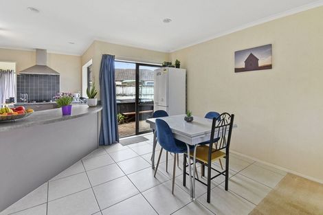 Photo of property in 184 Wattle Farm Road, Wattle Downs, Auckland, 2103