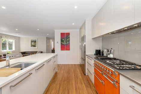 Photo of property in 14 Mayburn Road, Te Atatu Peninsula, Auckland, 0610