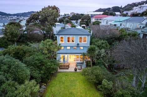 Photo of property in 8 Carrington Street, Mount Cook, Wellington, 6021