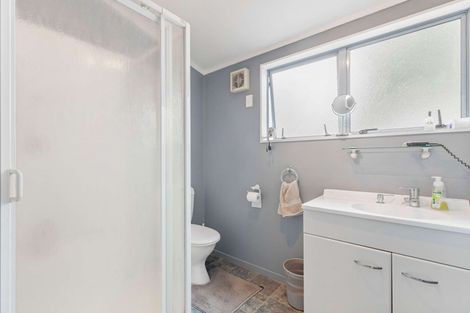 Photo of property in 2 Blumhardt Place, Avondale, Auckland, 1026