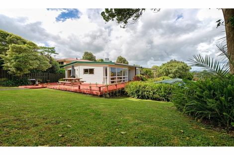 Photo of property in 50 Victoria Avenue, Waiuku, 2123