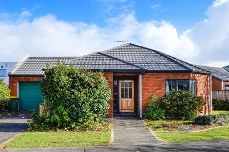 Photo of property in 6 Westvale Avenue, Ranui, Auckland, 0612