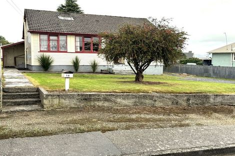 Photo of property in 14 Market Street, Kaitangata, 9210