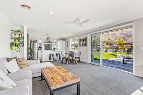 Photo of property in 40 West Meadows Drive, Wanaka, 9305