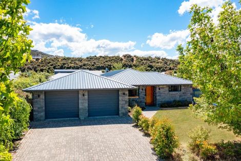Photo of property in 2 Sherwin Avenue, Albert Town, Wanaka, 9305