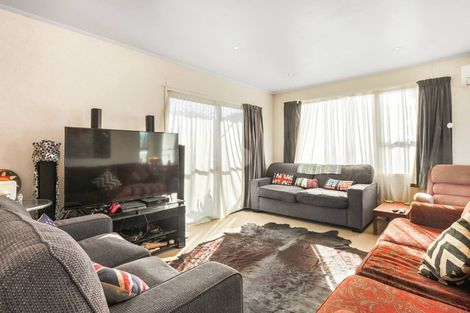 Photo of property in 9 Holborn Place, Papatoetoe, Auckland, 2025