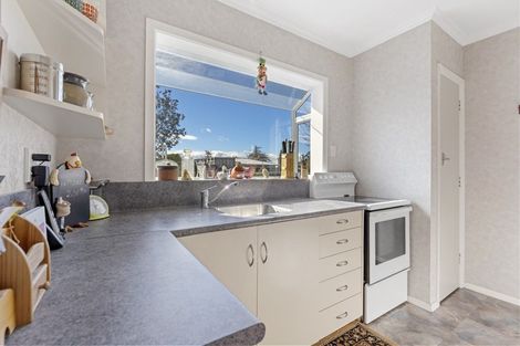 Photo of property in 6 Cohen Place, Milson, Palmerston North, 4414