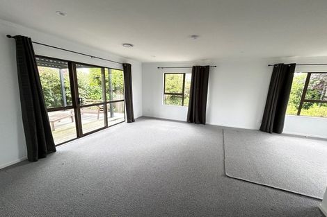 Photo of property in 15 Oakmont Place, Wattle Downs, Auckland, 2103