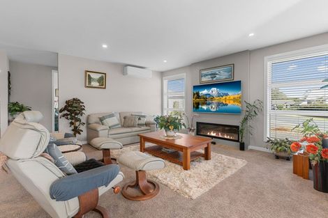 Photo of property in 2 Park Crescent, Mangawhai Heads, Mangawhai, 0505