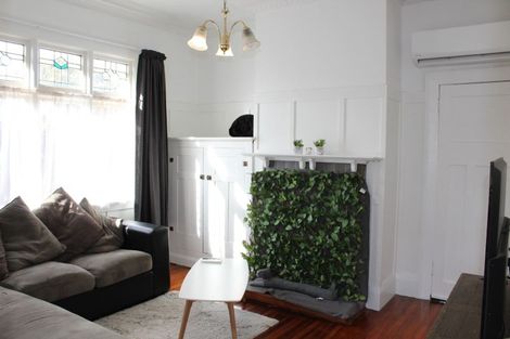 Photo of property in 268 Macandrew Road, Forbury, Dunedin, 9012