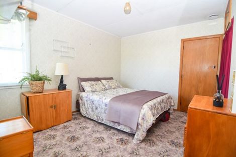 Photo of property in 10-12 Mckenzie Terrace, Carterton, 5713