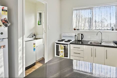 Photo of property in 2/15 Sharland Avenue, Manurewa, Auckland, 2102