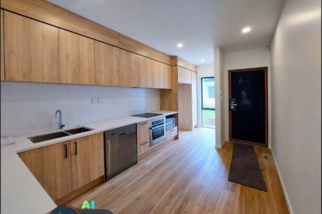 Photo of property in 16 Korokio Lane, Henderson, Auckland, 0612