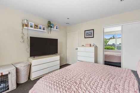 Photo of property in 2/11 Hersham Place, Bromley, Christchurch, 8062