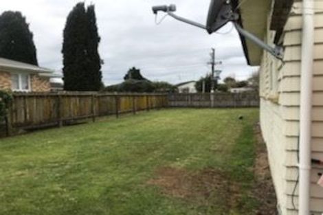 Photo of property in 27 Opaheke Road, Papakura, 2110