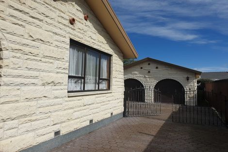 Photo of property in 1 Collins Drive, Waikuku Beach, 7402