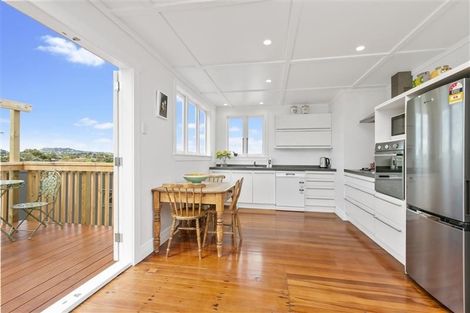 Photo of property in 10 Westmere Crescent, Westmere, Auckland, 1022