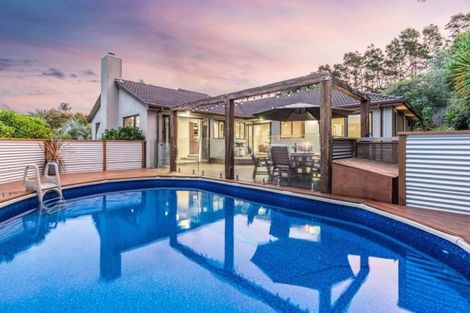 Photo of property in 2 Te Wharau Drive, Greenhithe, Auckland, 0632