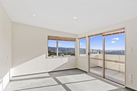 Photo of property in 2 Glengavel Grove, Papakowhai, Porirua, 5024