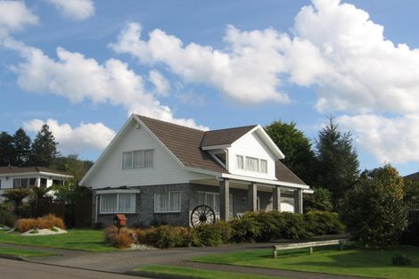 Photo of property in 15 Mark Place, Lynmore, Rotorua, 3010