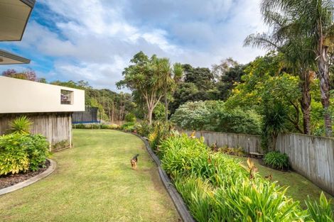 Photo of property in 35 Vermeer Place, West Harbour, Auckland, 0618