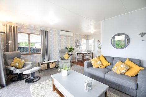 Photo of property in 11c Hinton Road, Taradale, Napier, 4112