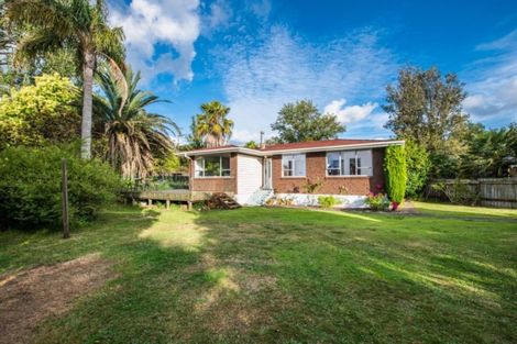 Photo of property in 11 Camphora Place, Ranui, Auckland, 0612