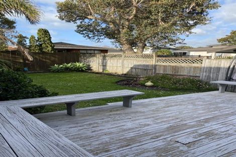 Photo of property in 2/86 Howe Street, Howick, Auckland, 2014