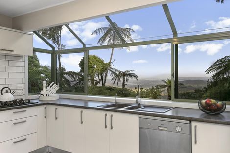 Photo of property in 31 Turanga Road, Henderson Valley, Auckland, 0612