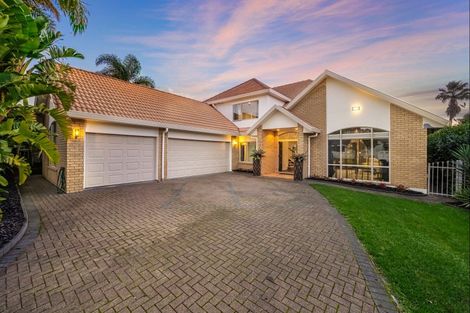 Photo of property in 15 Burnaston Court, Dannemora, Auckland, 2016