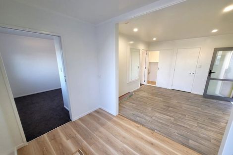 Photo of property in 5 Foyle Place, Glendene, Auckland, 0602