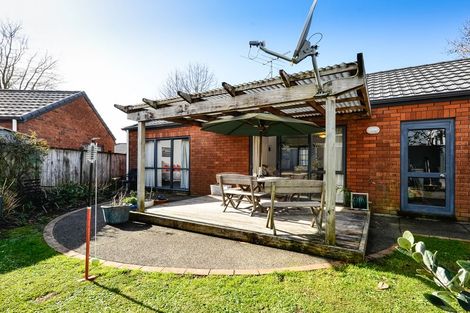 Photo of property in 6 Westvale Avenue, Ranui, Auckland, 0612