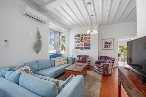 Photo of property in 1/59 Rawene Road, Birkenhead, Auckland, 0626