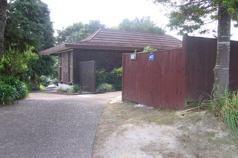 Photo of property in 1/311 Wairau Road, Totara Vale, Auckland, 0627