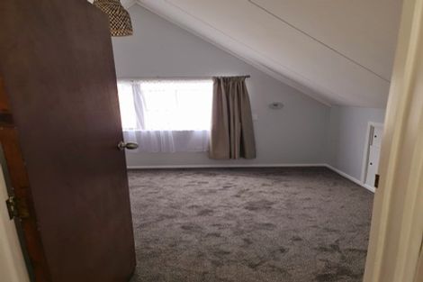Photo of property in 6 Jarrett Court, Roslyn, Palmerston North, 4414