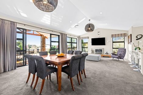 Photo of property in 2 Burbury Ridge, Havelock North, 4130