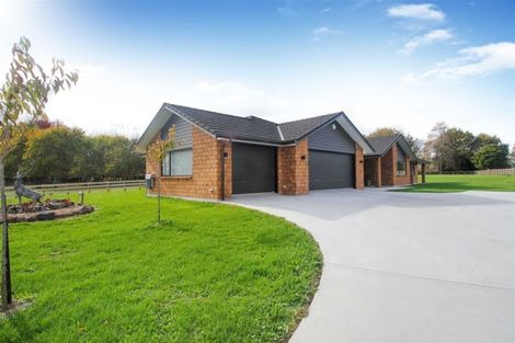 Photo of property in 202l Ingram Road, Bombay, Drury, 2579