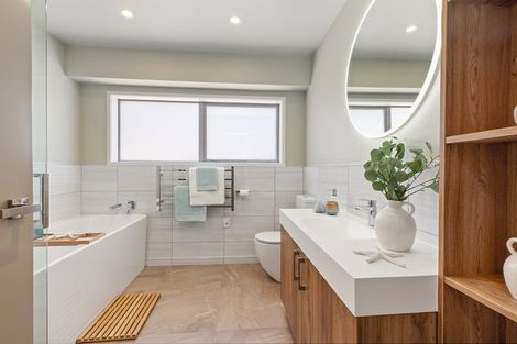 Photo of property in 170 Paremata Road, Paremata, Porirua, 5024