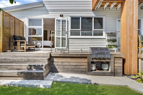 Photo of property in 2/9 Folkestone Street, Murrays Bay, Auckland, 0630