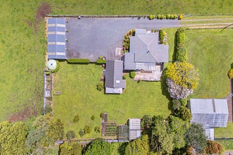 Photo of property in 1038 Mountain Road, Waiongana, Inglewood, 4389