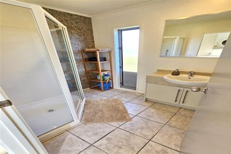 Photo of property in 107 Harbour Drive, Matarangi, Whitianga, 3592