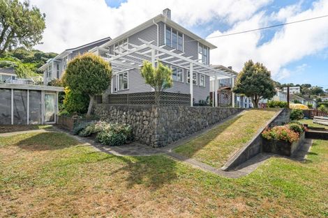 Photo of property in 2 Waiho Terrace, Elsdon, Porirua, 5022
