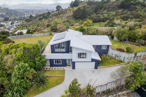 Photo of property in 5 Abbey Way, Whitby, Porirua, 5024